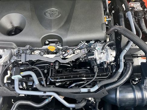 Certified 2025 Toyota RAV4 XLE AWD/4WD image 32