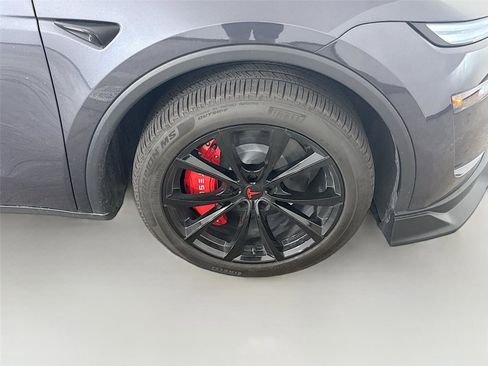 Used 2026 Tesla Model Y 2WD image 29