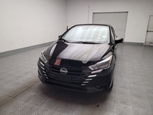 Used 2025 Nissan Versa SV FWD image 15