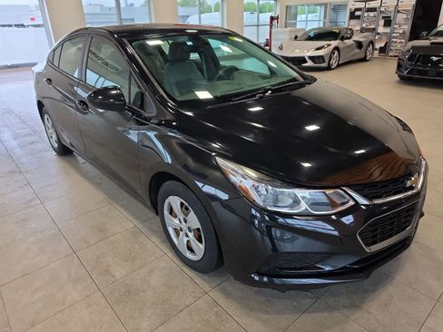Used 2016 Chevrolet Cruze LS FWD image 5