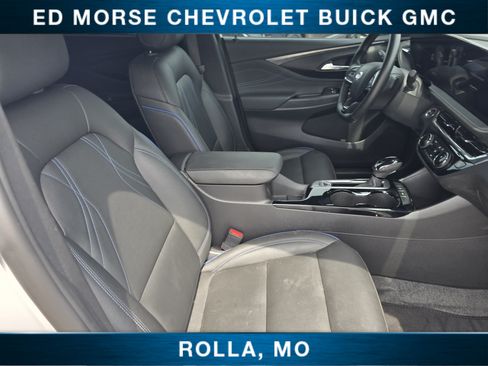 Certified 2025 Buick Envista Sport Touring FWD image 19