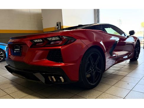 Used 2021 Chevrolet Corvette Stingray Preferred Conv w/ 2LT RWD image 3