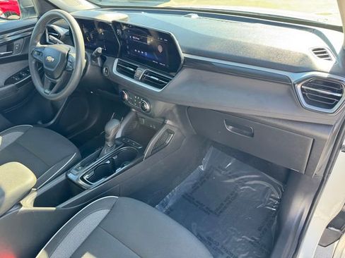 Certified 2025 Chevrolet TrailBlazer LS image 7