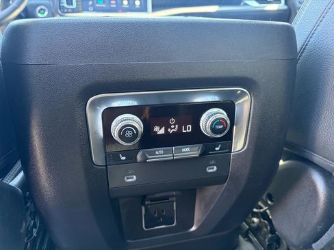 Used 2023 GMC Yukon Denali AWD/4WD image 27