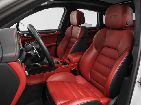 Used 2022 Porsche Macan GTS image 5