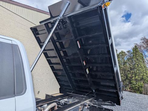 Used 2017 Ford F450 XL image 6