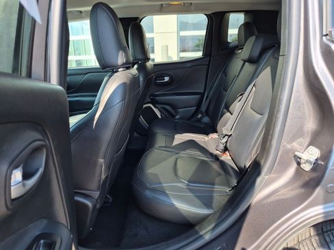 Used 2016 Jeep Renegade Limited FWD image 29
