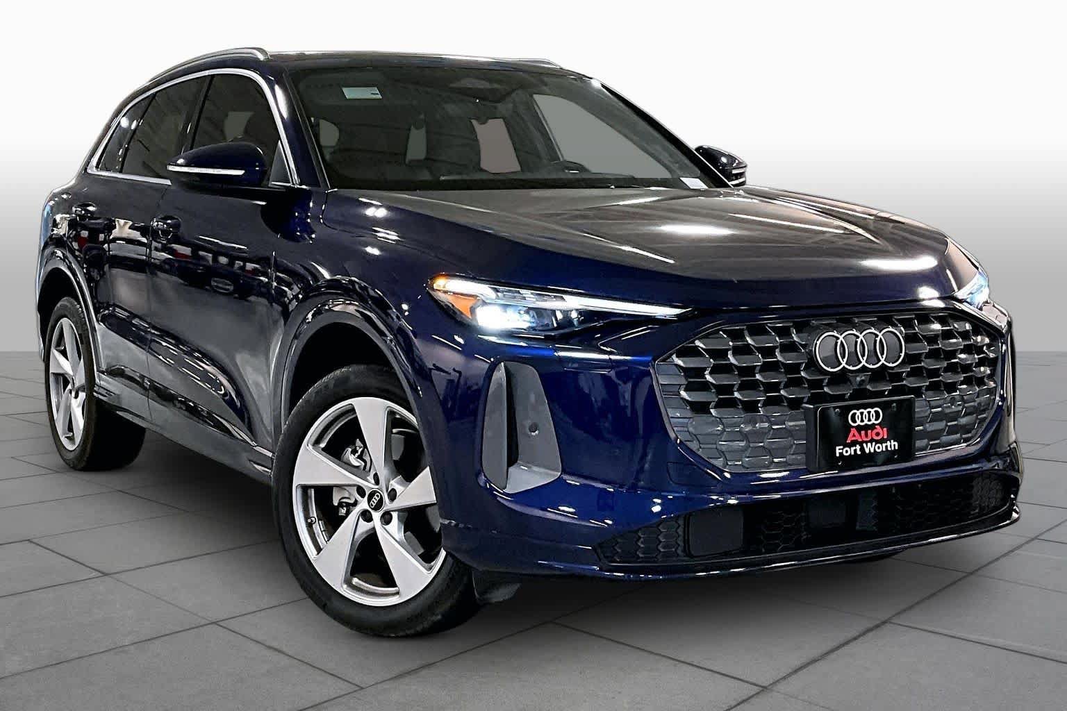 Used 2025 Audi Q5 Premium AWD/4WD image 3