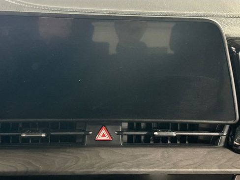 Used 2025 Kia Sportage X-Line image 19