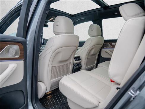 Certified 2026 Mercedes-Benz GLS 450 4MATIC image 21
