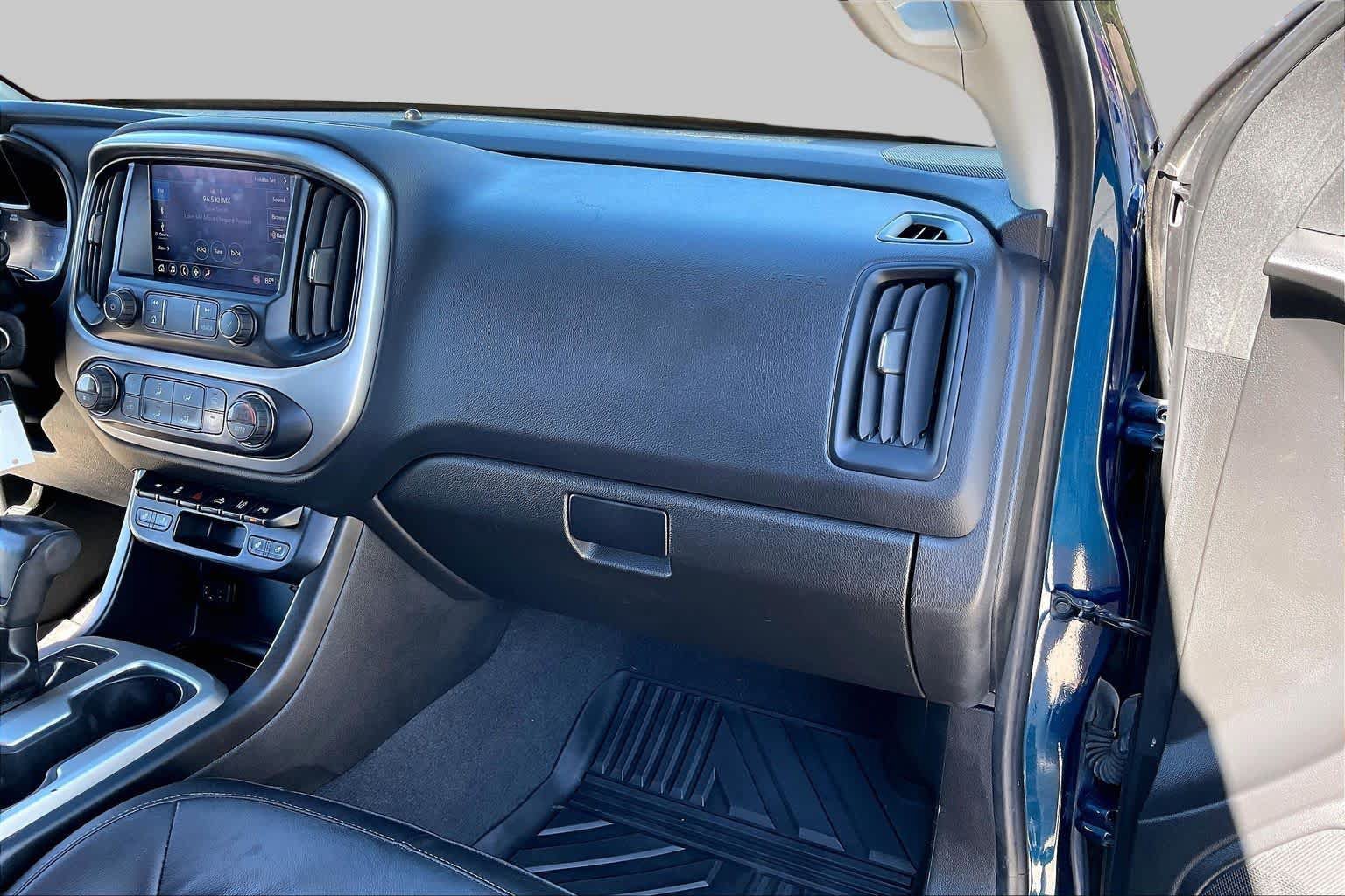 Used 2020 Chevrolet Colorado LT w/ Luxury Package RWD image 18