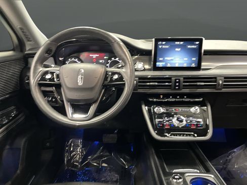 Used 2022 Lincoln Corsair AWD w/ Premium Package image 5