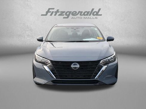 Used 2025 Nissan Sentra SV FWD image 2