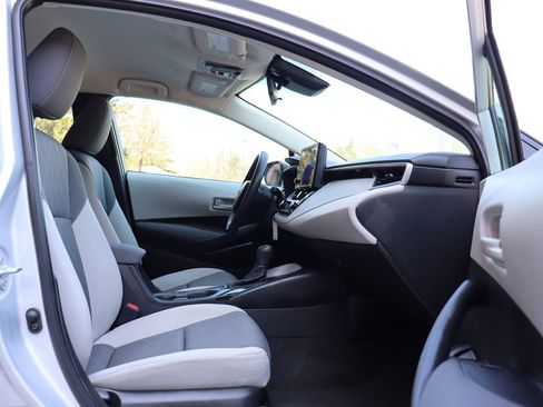 Used 2023 Toyota Corolla LE image 20