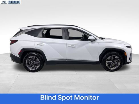 Certified 2025 Hyundai Tucson SEL FWD image 6