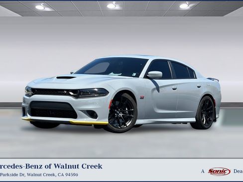 Used 2022 Dodge Charger Scat Pack w/ Dynamics Package RWD image 1