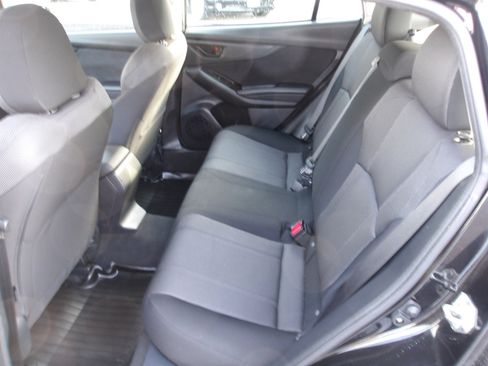Used 2019 Subaru Impreza 2.0i Premium image 10