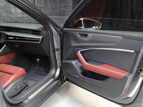 Used 2023 Audi S6 Prestige image 28