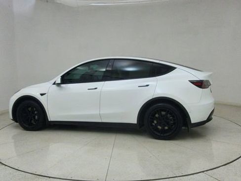 Used 2021 Tesla Model Y Long Range image 68