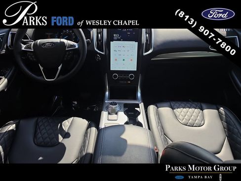 Certified 2024 Ford Edge Titanium AWD/4WD image 11