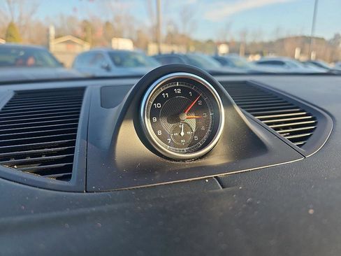 Used 2021 Porsche Macan image 30