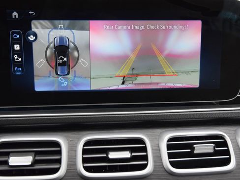 Used 2025 Mercedes-Benz GLS 450 GLS 450 image 33