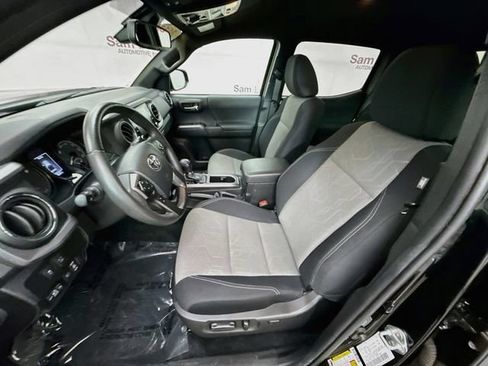 Used 2023 Toyota Tacoma TRD Off-Road w/ Advanced Technology Package AWD/4WD image 20