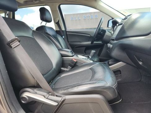 Used 2020 Dodge Journey Crossroad FWD image 12