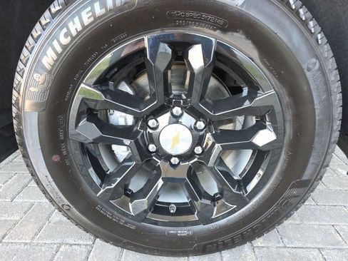 Used 2024 Chevrolet Silverado 1500 LT image 8