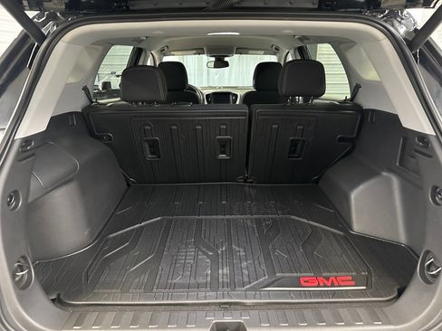 Certified 2022 GMC Terrain SLE w/ Driver Convenience Package image 27