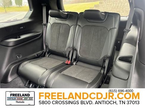New 2025 Jeep Grand Cherokee L Altitude w/ Trailer Tow Package AWD/4WD image 20
