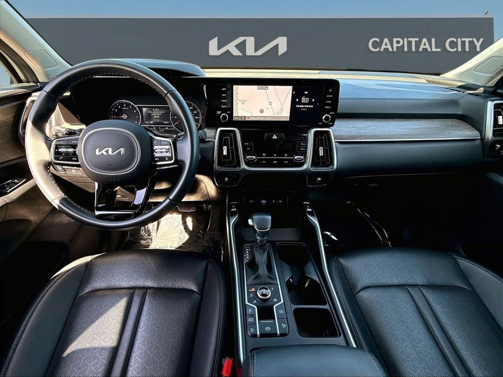 Certified 2023 Kia Sorento X-Line EX AWD/4WD image 11