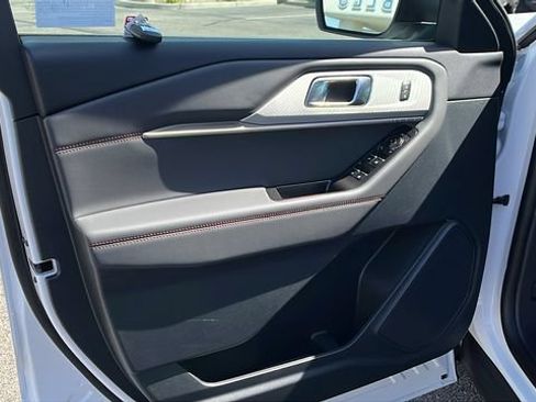 New 2026 Ford Explorer Active w/ Active Comfort Package RWD image 14
