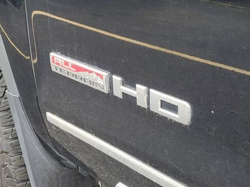 Used 2017 GMC Sierra 2500 SLT w/ All-Terrain HD Package AWD/4WD image 31