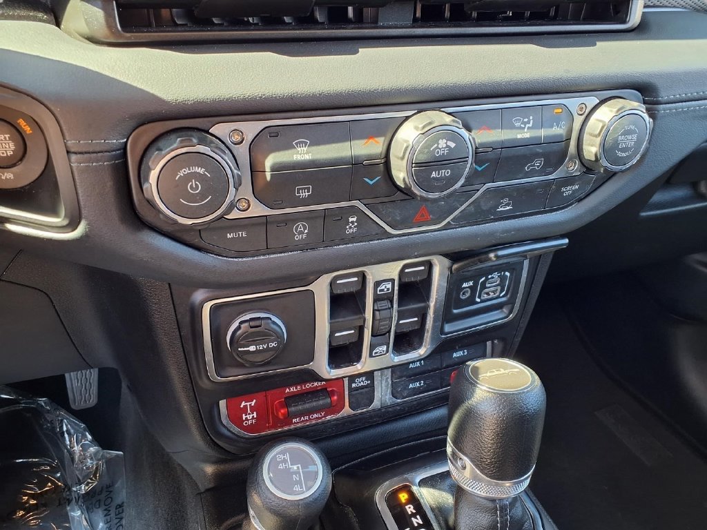 Used 2026 Jeep Gladiator Mojave AWD/4WD image 10