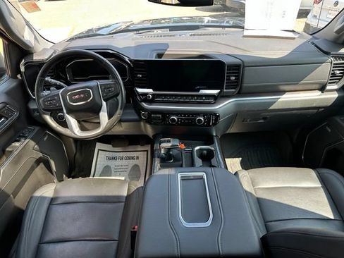 Used 2022 GMC Sierra 1500 SLT w/ SLT Premium Plus Package AWD/4WD image 15