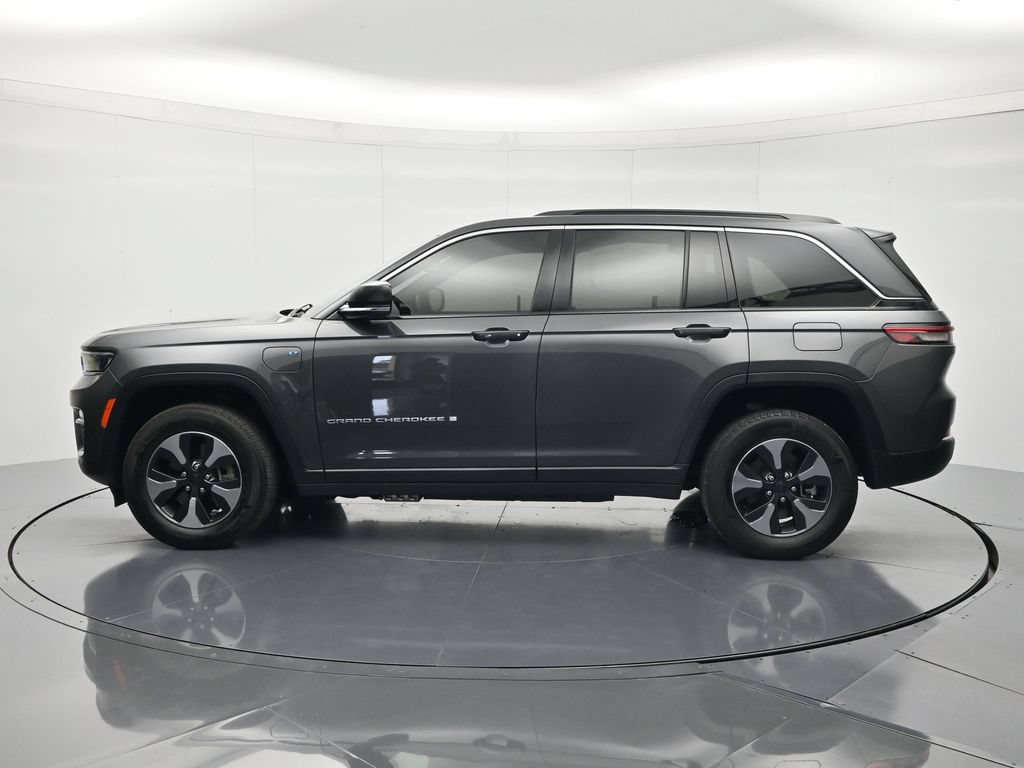 Used 2024 Jeep Grand Cherokee Limited 4xe w/ Trailer Tow Package AWD/4WD image 8
