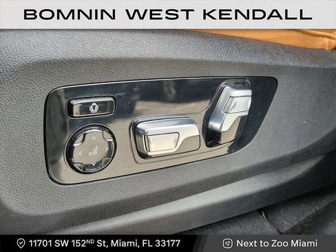 Used 2025 BMW X5 M60i image 9
