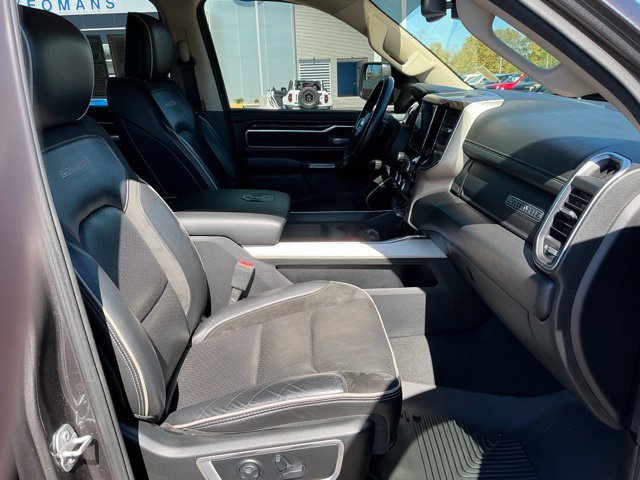Used 2019 RAM 1500 Laramie AWD/4WD image 31