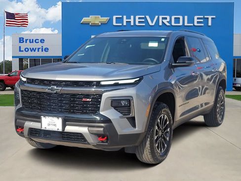 Used 2025 Chevrolet Traverse Z71 AWD/4WD image 1