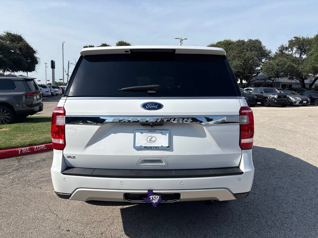 Used 2020 Ford Expedition XLT w/ Equipment Group 201A RWD image 4