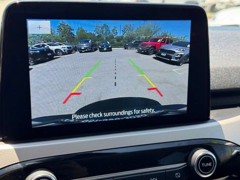Used 2022 Ford Escape SE FWD image 25