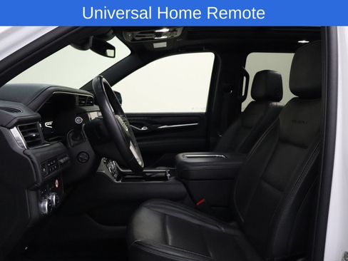 Used 2024 GMC Yukon XL Denali AWD/4WD image 10