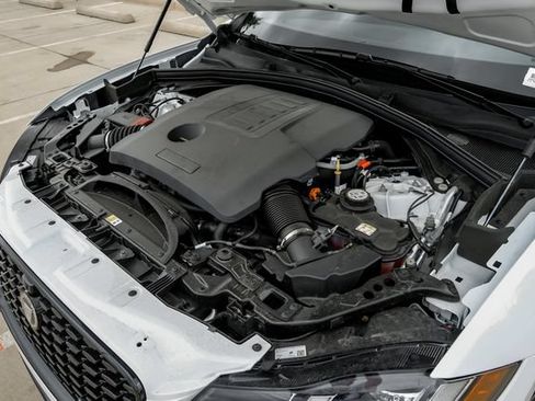 Used 2025 Jaguar F-PACE R-Dynamic S AWD/4WD image 61