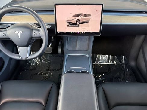 Used 2023 Tesla Model Y Long Range AWD/4WD image 13