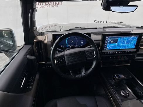 Used 2025 GMC Hummer EV 2X w/ LPO, Sport Package AWD/4WD image 24