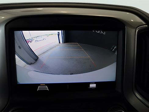 Used 2021 Chevrolet Silverado 1500 LT image 21