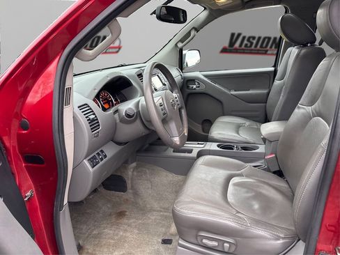 Used 2015 Nissan Frontier SL image 9