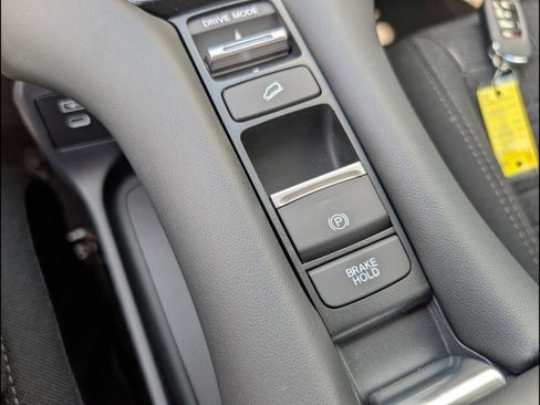 New 2026 Honda HR-V LX image 13