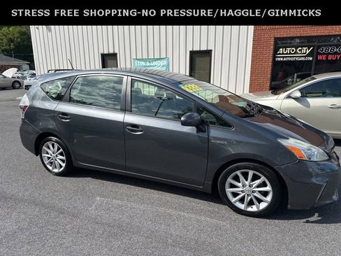 Used 2013 Toyota Prius V Five image 30